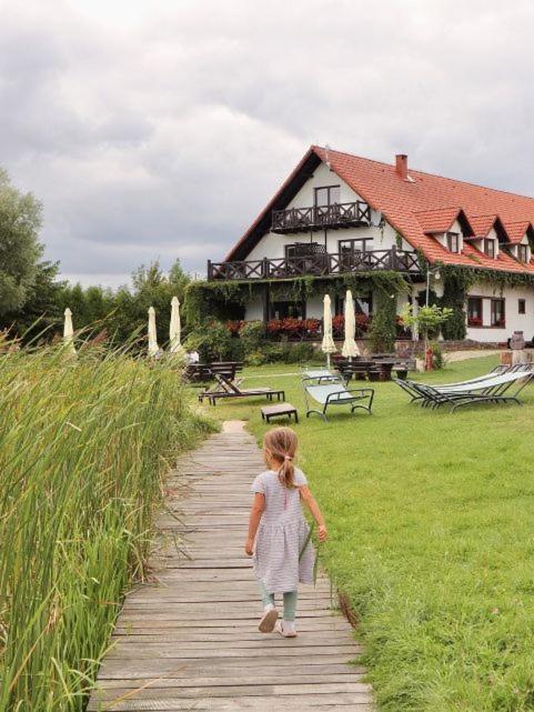 Pensjonat Rybaczowka - Noclegi, Restauracja, Port Богачево Екстериор снимка