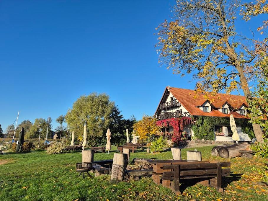 Pensjonat Rybaczowka - Noclegi, Restauracja, Port Богачево Екстериор снимка