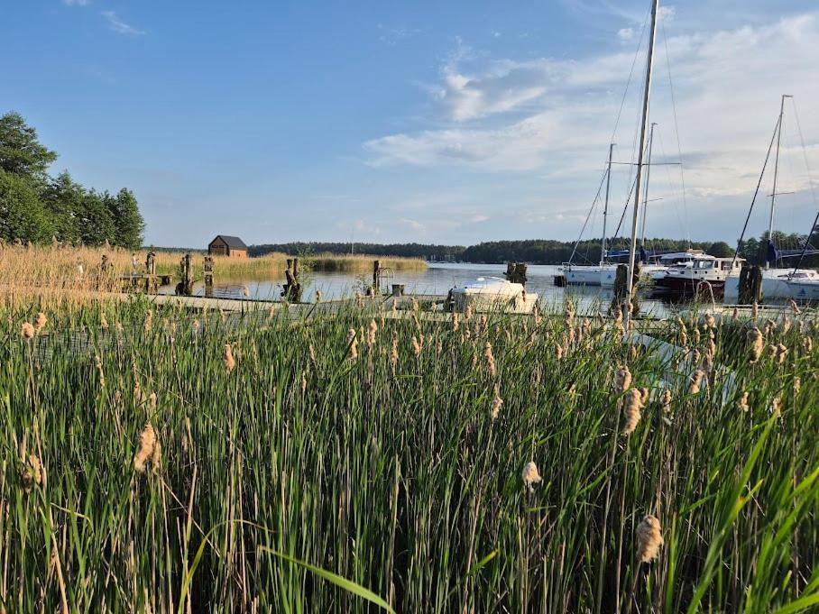Pensjonat Rybaczowka - Noclegi, Restauracja, Port Богачево Екстериор снимка