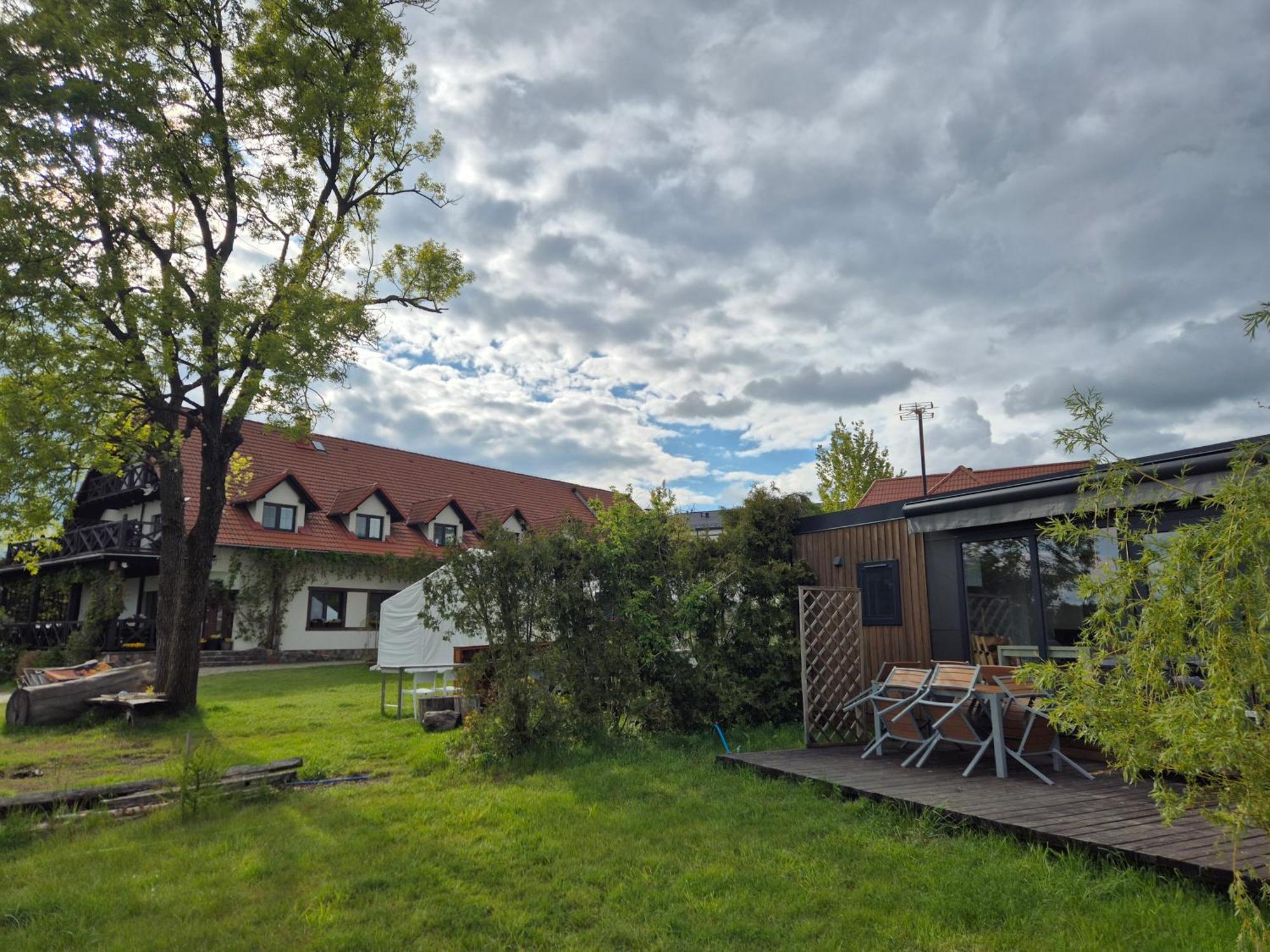 Pensjonat Rybaczowka - Noclegi, Restauracja, Port Богачево Екстериор снимка